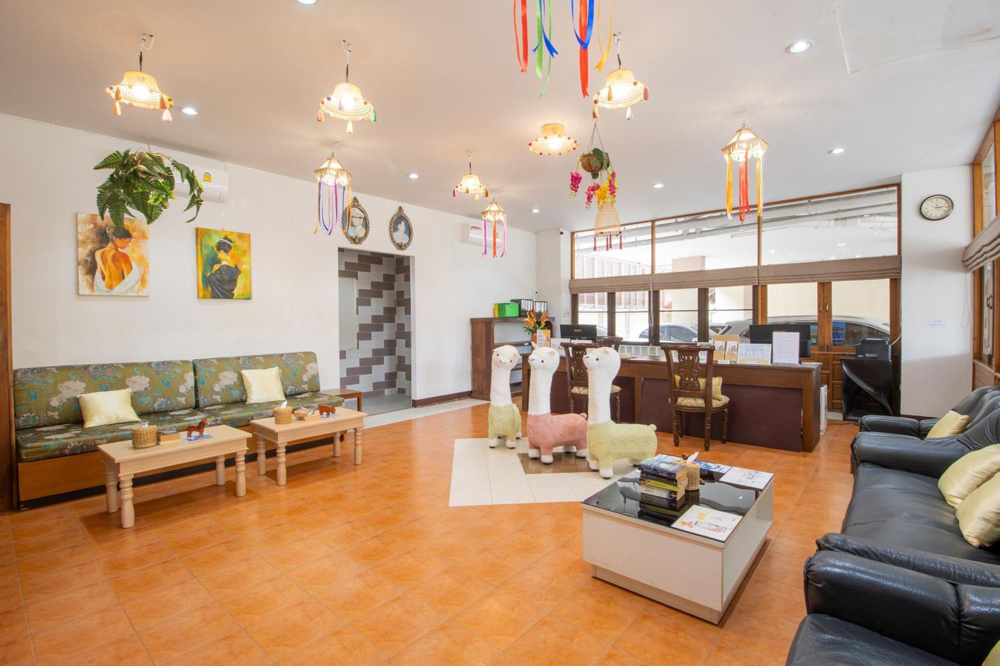 Budget Stars Hotel Chiang Mai Exterior photo