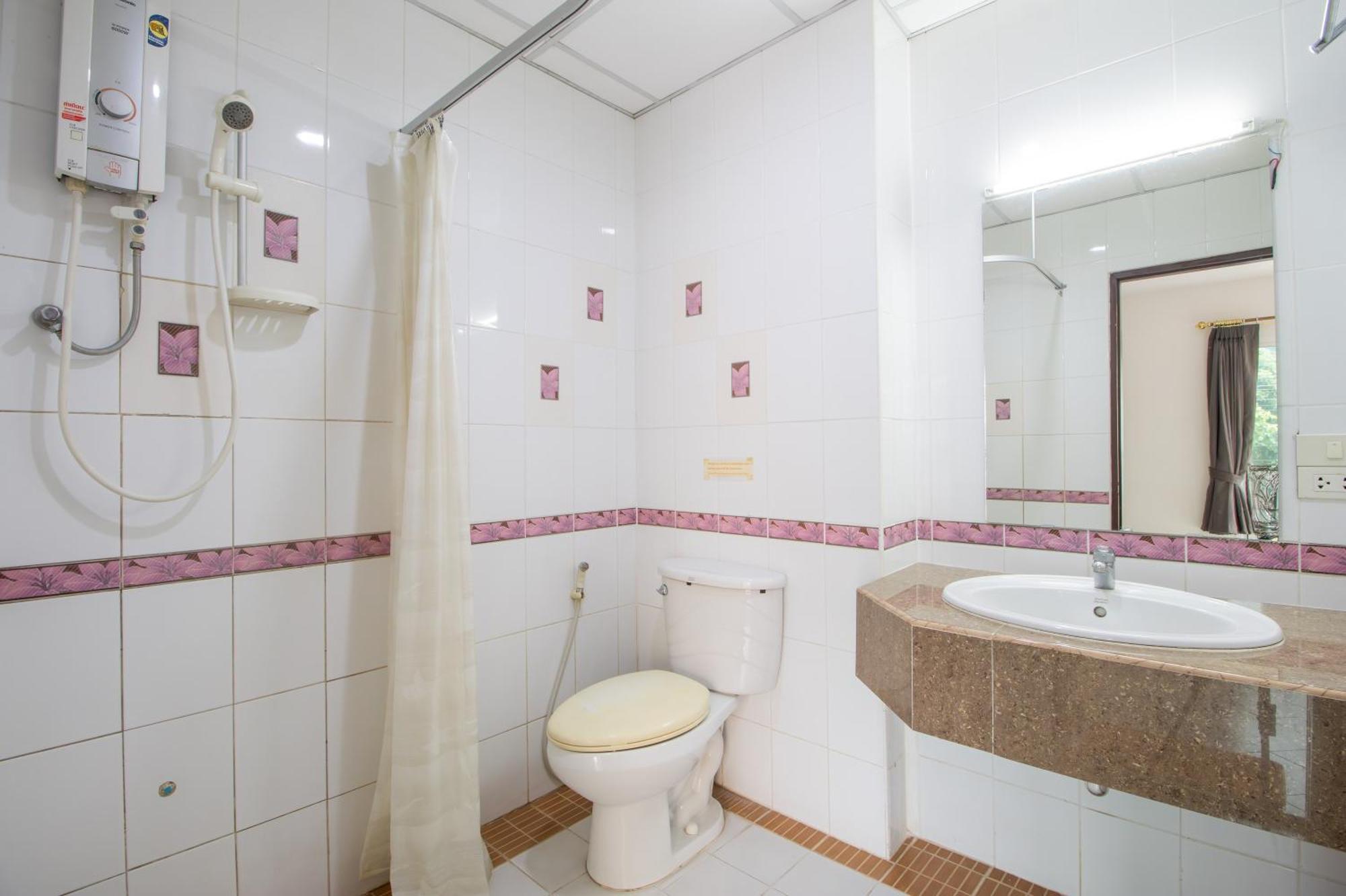 Budget Stars Hotel Chiang Mai Exterior photo