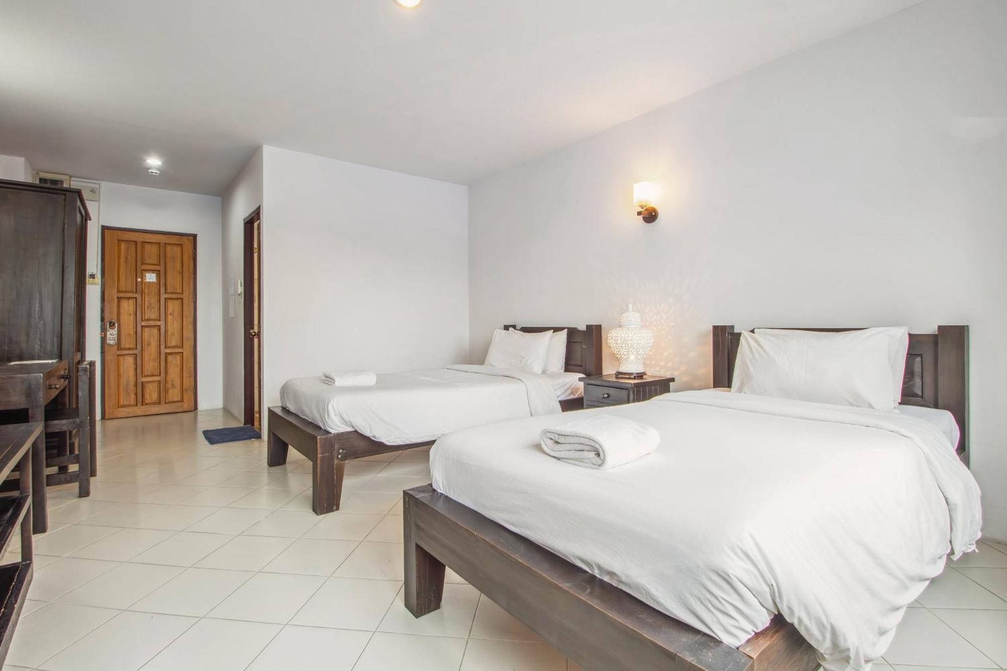 Budget Stars Hotel Chiang Mai Exterior photo