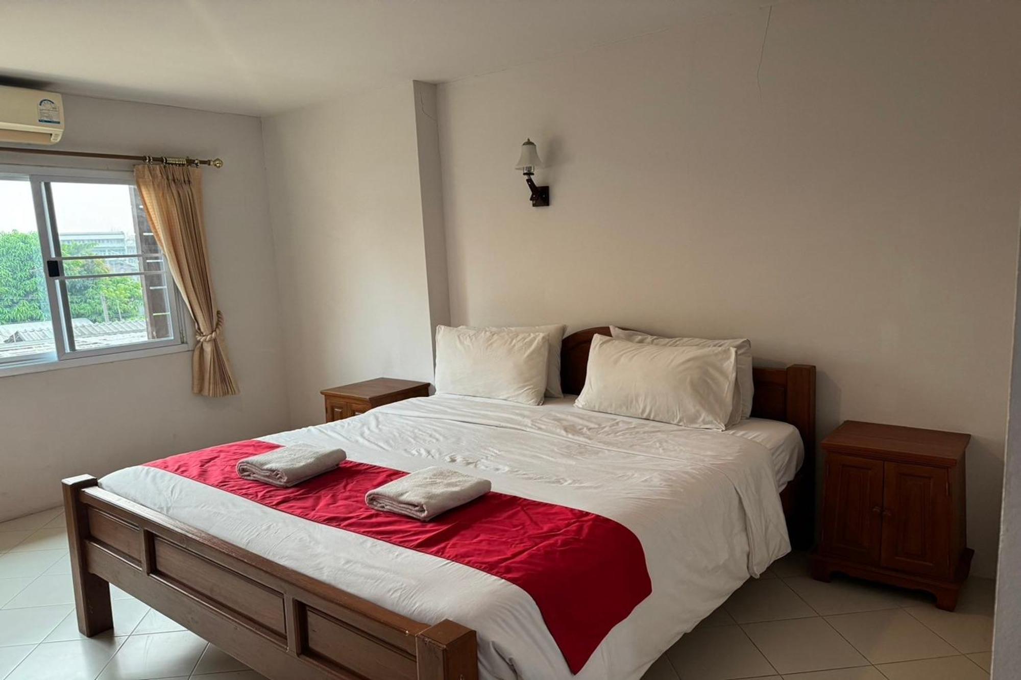 Budget Stars Hotel Chiang Mai Exterior photo
