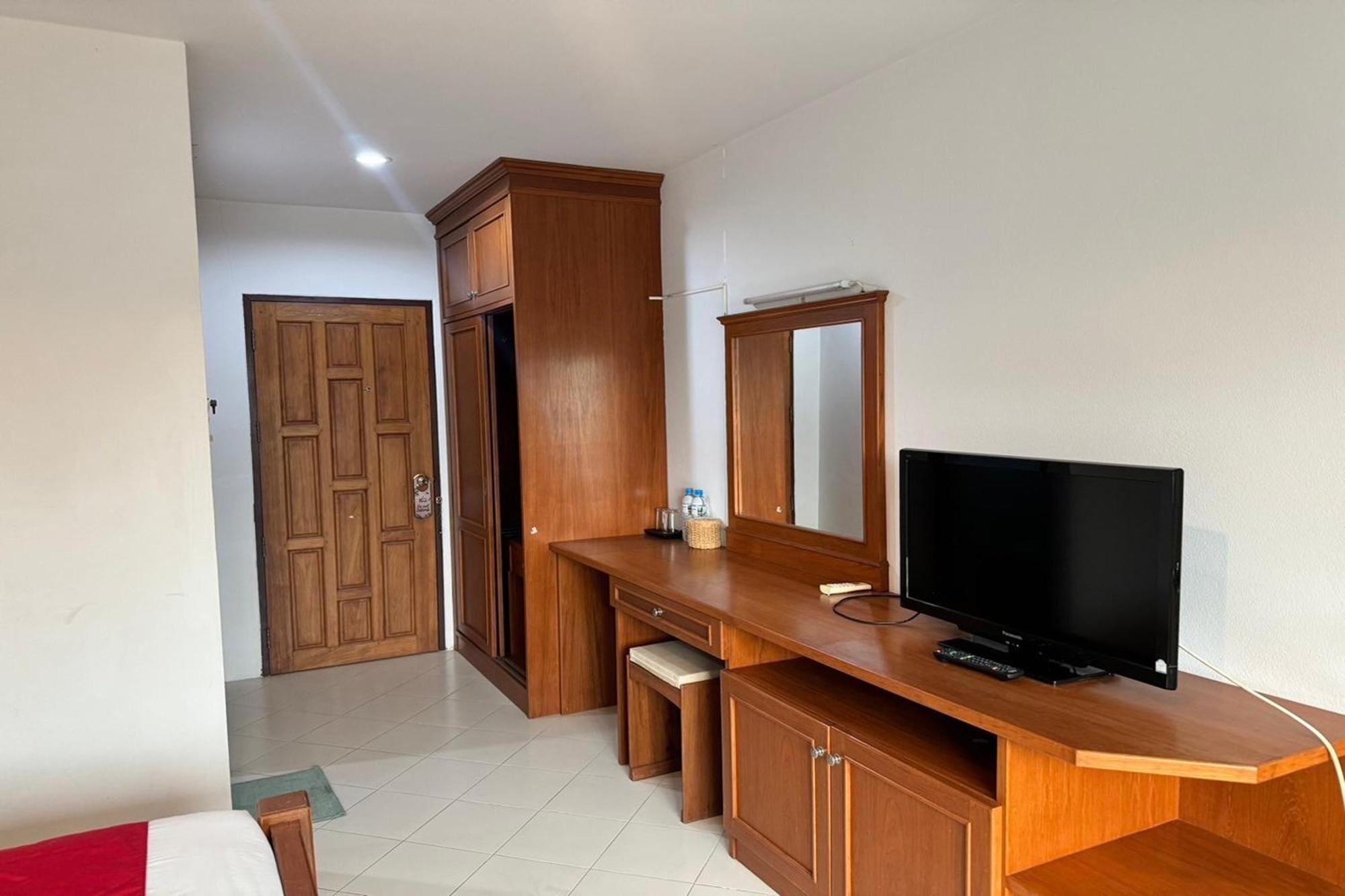 Budget Stars Hotel Chiang Mai Exterior photo