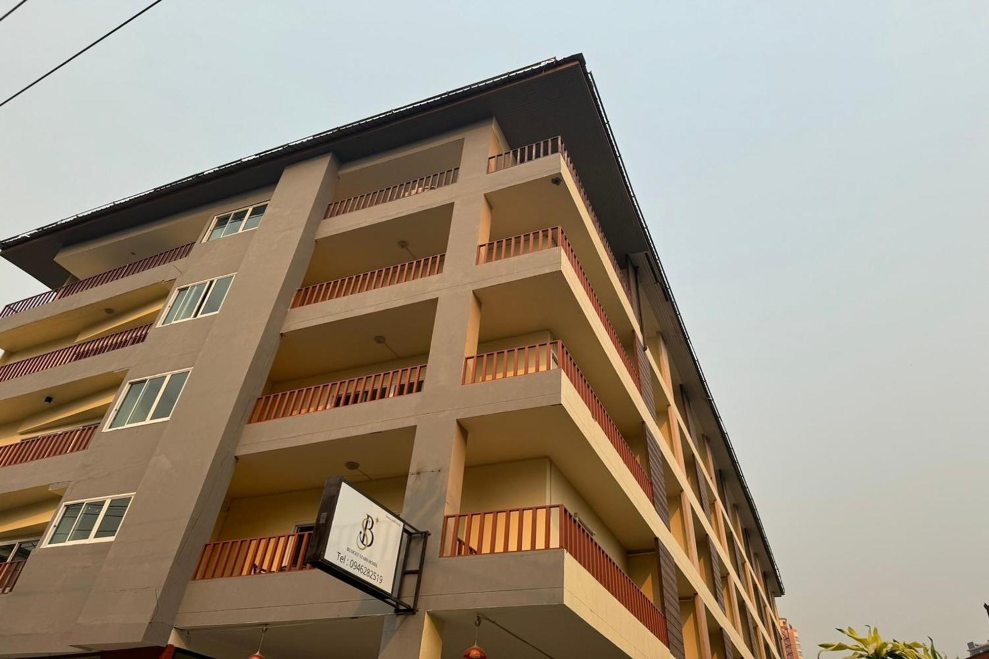Budget Stars Hotel Chiang Mai Exterior photo